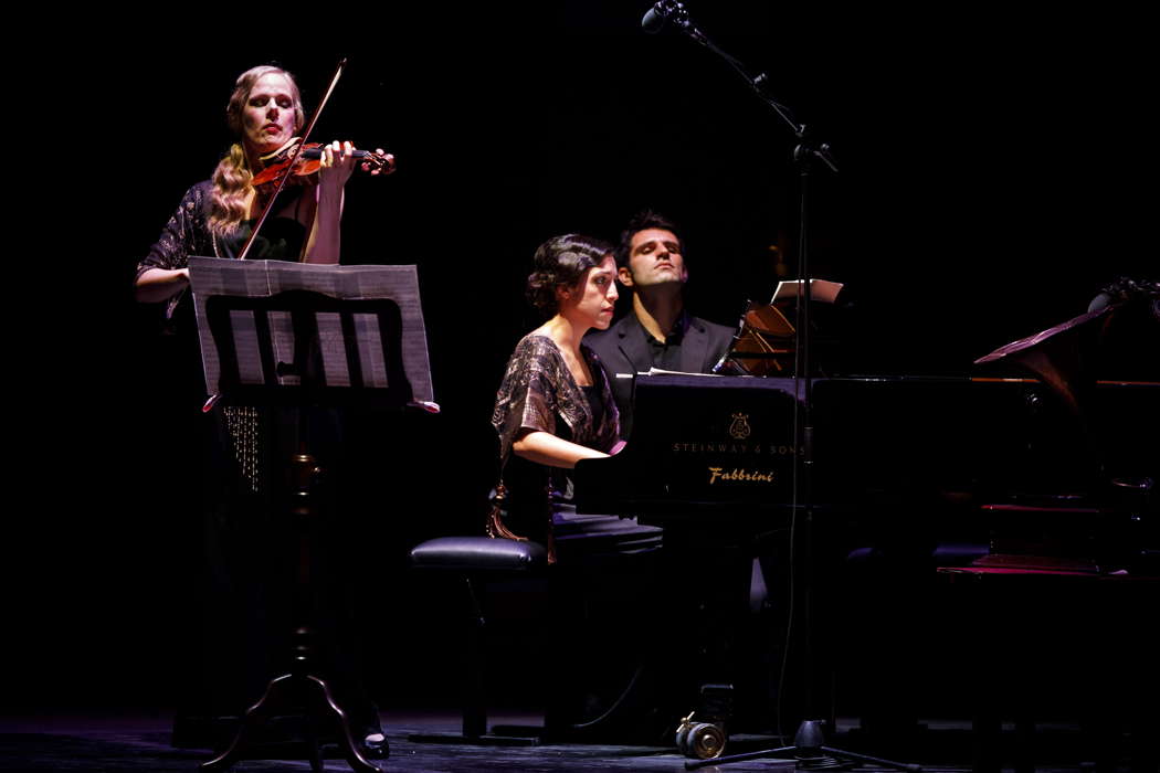 From left to right: Simone Lamsma, Beatrice Rana and Massimo Spada performing Stravinsky's ballet music. Photo © 2021 Musacchio, Ianniello & Pasqualini