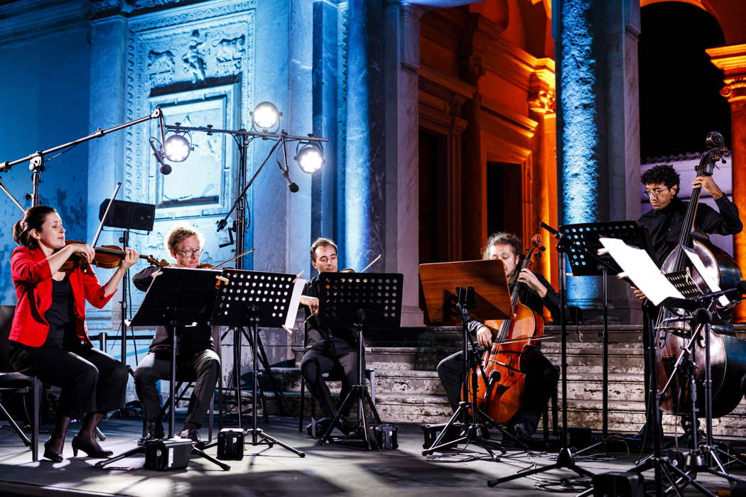 Il Pomo d'Oro's string players playing Schubert in Rome. Photo © 2022 Flavio Janniello