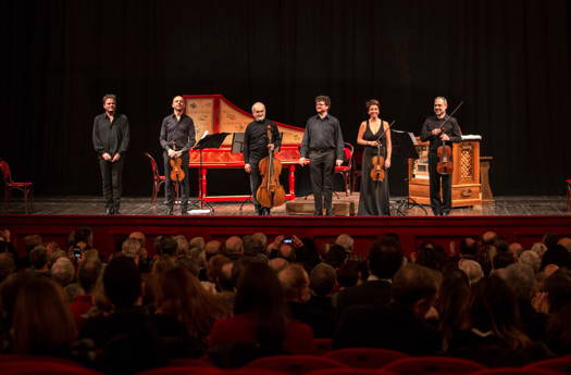 Accademia Bizantina acknowledge the audience in Rome. Photo © 2019 Max Pucciariello