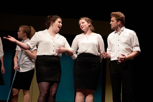 Pauline (Rebekah Lally) holds amply forth to Prosper (Ruth Pugh) and Bobinet (Dominic Sterland) in Opera Warwick's production of Offenbach's 'La Vie Parisienne'. Photo © 2019 Gabrielė Stravinskaitė