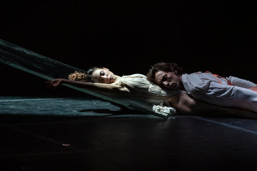 Rebecca Bianchi as the sleeping Snow White with Claudio Cocino as her prince in 'Snow White' at Teatro dell'Opera di Roma. Photo © 2019 Yasuko Kageyama