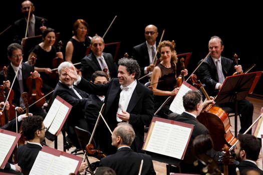 Gustavo Dudamel with members of the Orchestra dell'Accademia Nazionale di Santa Cecilia