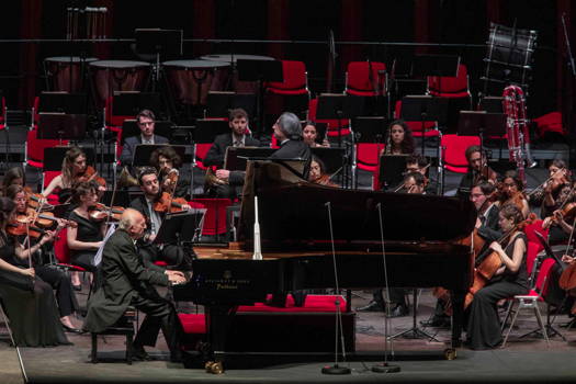 Maurizio Pollini, Riccardo Muti and members of the Orchestra Giovanile Cherubini performing Mozart. Photo © 2019 Silvia Lelli