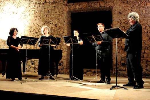 De Labyrintho Ensemble singing at Caetani Castle. Photo © 2019 Cesare Galanti