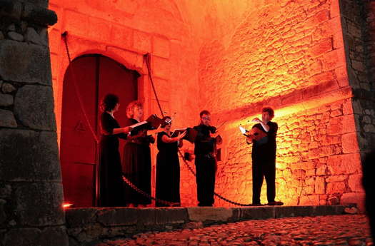 De Labyrintho Ensemble singing at Caetani Castle. Photo © 2019 Cesare Galanti