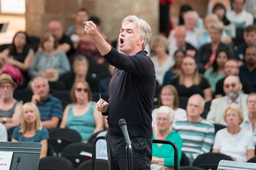 Edward Gardner, former Gloucester Cathedral boy chorister, conducts a nerve-racking performance of Verdi's Requiem, drawing fiery results from the chorus and orchestra alike. Photo © 2019 Michael Whitefoot