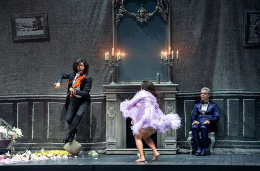 From left to right: Joel Prieto as Orphée, Kathryn Lewek as Eurydice and Max Hopp as John Styx in the Salzburg Festival production of 'Orphée aux enfers'. Photo © 2019 Monika Rittershaus