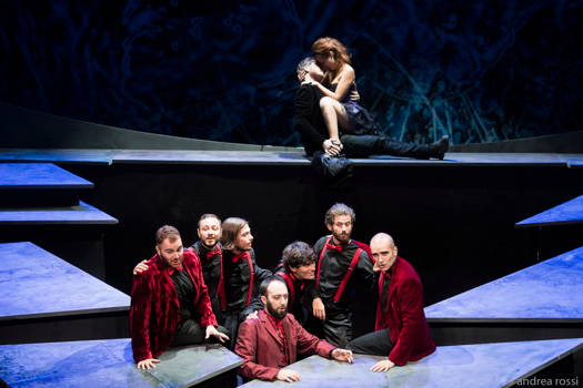 Proserpina's kiss in 'L'empio punito' by Alessandro Melani. Mauro Borgioni as Acrimante and Maria Elena Pepi as Proserpina, with (below) the chorus of devils. Photo © 2019 Andrea Rossi