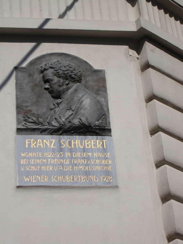 The Schubert memorial at Göttweiger Hof Spiegelgasse 2, Vienna, Austria, with the inscription 'Franz Schubert lived in this house 1822-23 with his friend Franz von Schober and created here, among other works, the B minor Symphony'. Photo: 2012 Schubertbund/Creative Commons