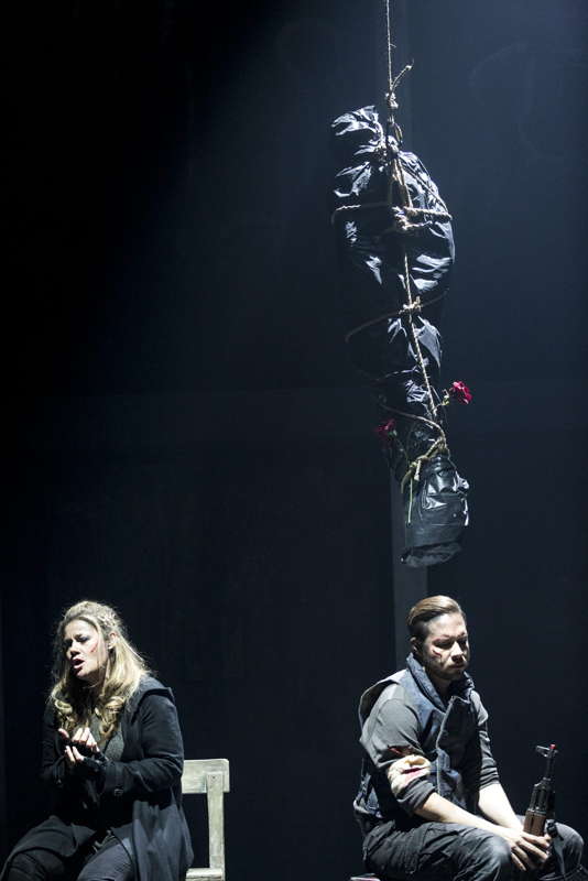 Helen Sherman as Tamiri and Christopher Lowrey in the title role of Pinchgut Opera's production of Vivaldi's 'Farnace'. Photo © 2019 Brett Boardman