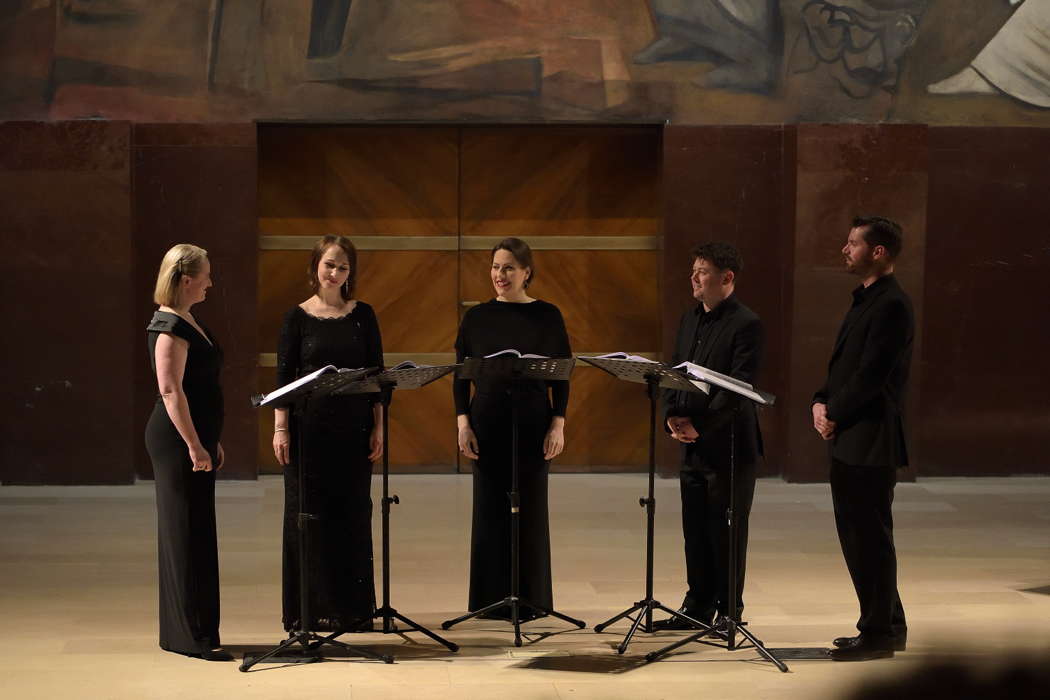 Les Arts Florissants performing in Rome. From left to right: Miriam Allan, Hannah Morrison, Lucile Richardot, Sean Clayton and Edward Grint. Photo © 2020 Claudio Rampini