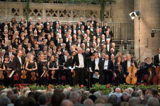 4 Photo taken from the left of the tiered stand, at the back of Gloucester Cathedral. Photo © 2019 Michael Whitefoot