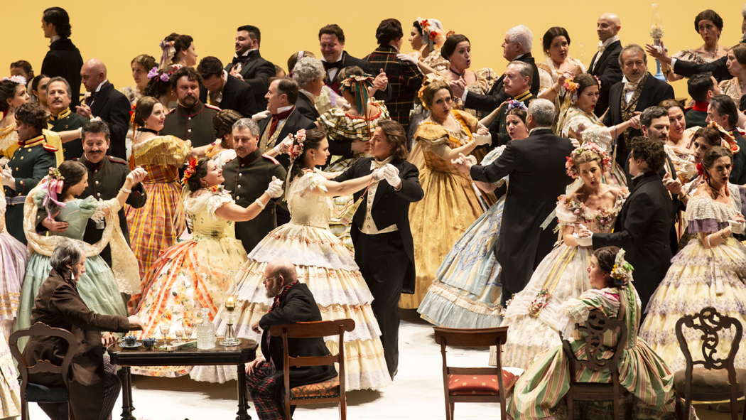 Maria Bayankina as Tatiana and Markus Werba as Onegin (centre) in Tchaikovsky's 'Eugene Onegin' at Teatro dell'Opera di Roma. Photo © 2020 Yasuko Kageyama