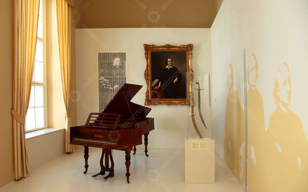 Beethoven's Broadwood piano in the Hungarian National Museum, Budapest. Source: mnm.hu