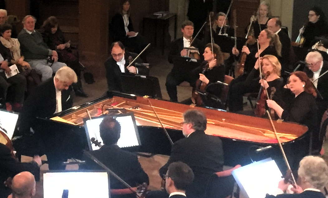 Marios Papadopoulos with members of the Oxford Philharmonic Orchestra playing Beethoven's Piano Concerto No 4 in the Sheldonian Theatre, Oxford, UK. Photo © 2020 Malcolm Miller