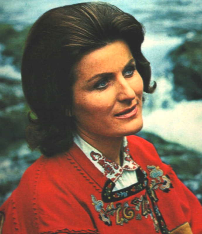 Edith Thallaug (1929-2020)