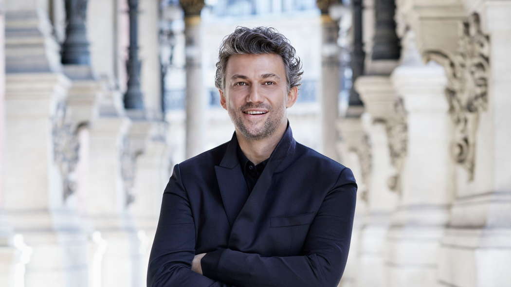 Jonas Kaufmann at Polling Abbey near Munich. Photo © 2020 Gregor Hohenberg