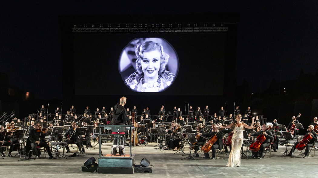 Nadja Mchantaf as Hanna Glawari in 'The Merry Widow' at the Circus Maximus in Rome. Photo © 2020 Yasuko Kageyama