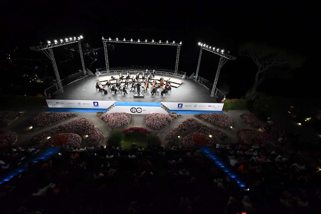 The Mozart Orchestra performing in the Villa Rufolo gardens at the Ravello Festival on 5 September 2020. Photo © 2020 Pino Izzo