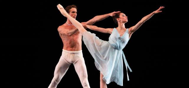 Hans van Manen's 'Adagio Hammerklavier' at Dutch National Ballet. Photo © Hans Gerritsen