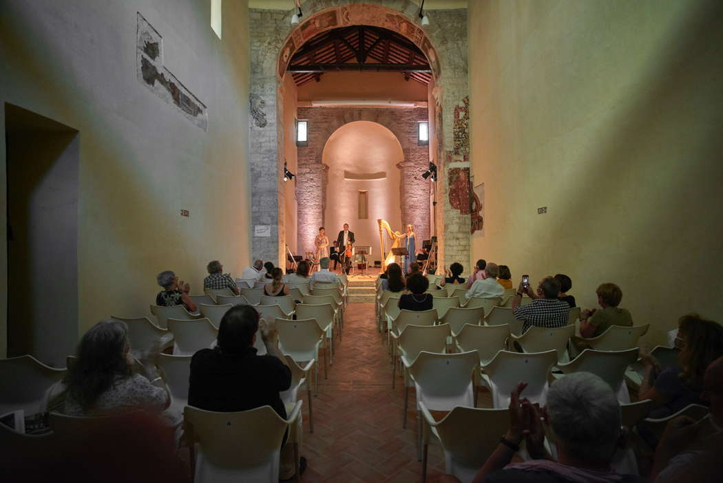 A scene from the concert in Chiesa di Sant'Agata. Photo © 2021 Giovanni Hanninen