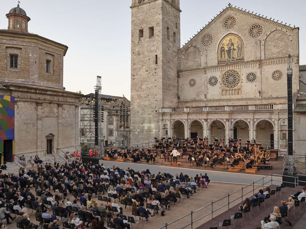 Iván Fischer and the Budapest Festival Orchestra at the Spoleto Festival. Photo © 2021 Giovanni Hanninen