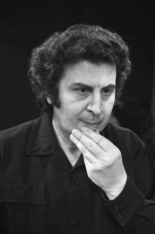 Mikis Theodorakis (1925-2021) in the Netherlands in 1971 by Bert Verhoeff