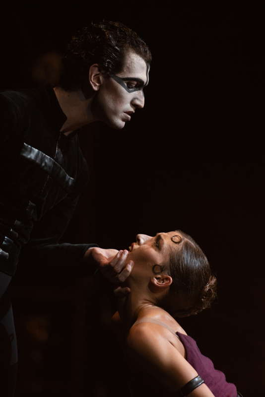 Alessio Rezza as Frollo and Susanna Salvi as Esmeralda in 'Notre Dame de Paris'. Photo © 2021 Fabrizio Sansoni