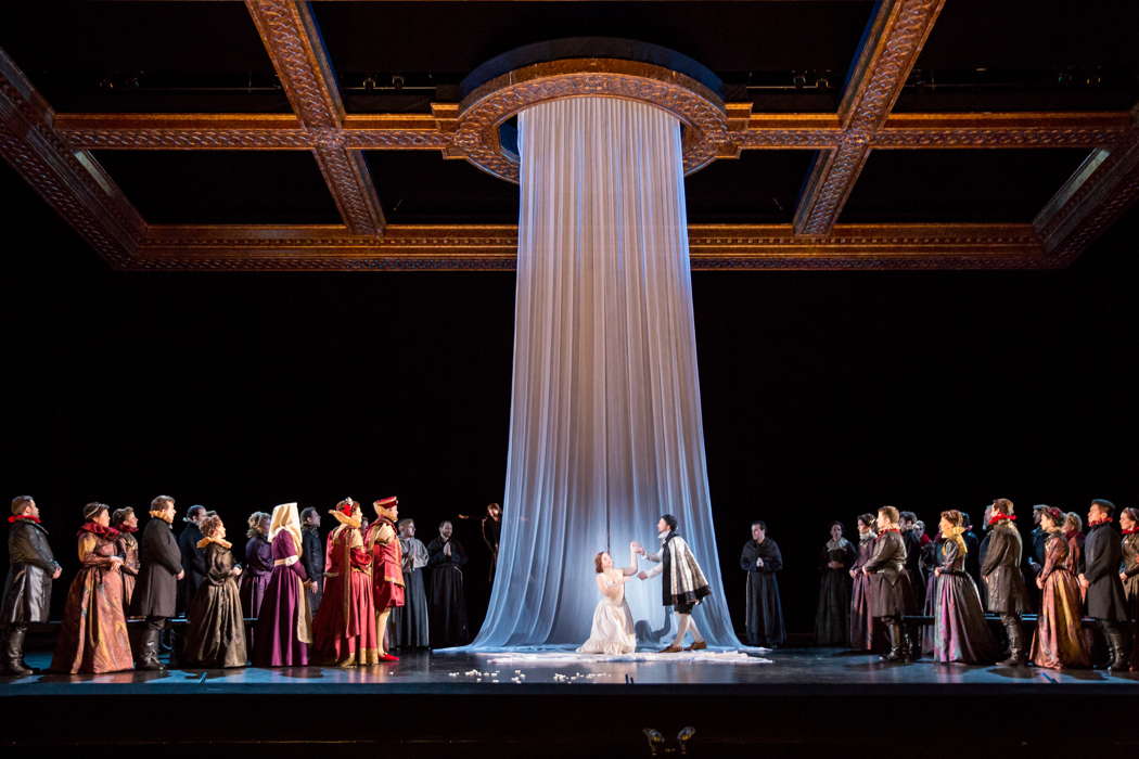 A scene from Gounod's 'Roméo et Juliette' which opens on 26 March 2022 at the San Diego Civic Theatre. Photo © Dan Norman