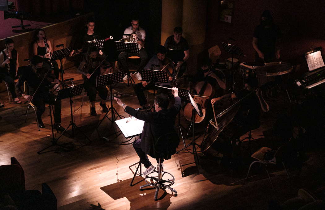 Ensemble Novecento from the Accademia Nazionale di Santa Cecilia directed by Giovanni Di Stefano, performing Gian Carlo Menotti's 'La Medium'. Photo © 2021 Andrea Rossi