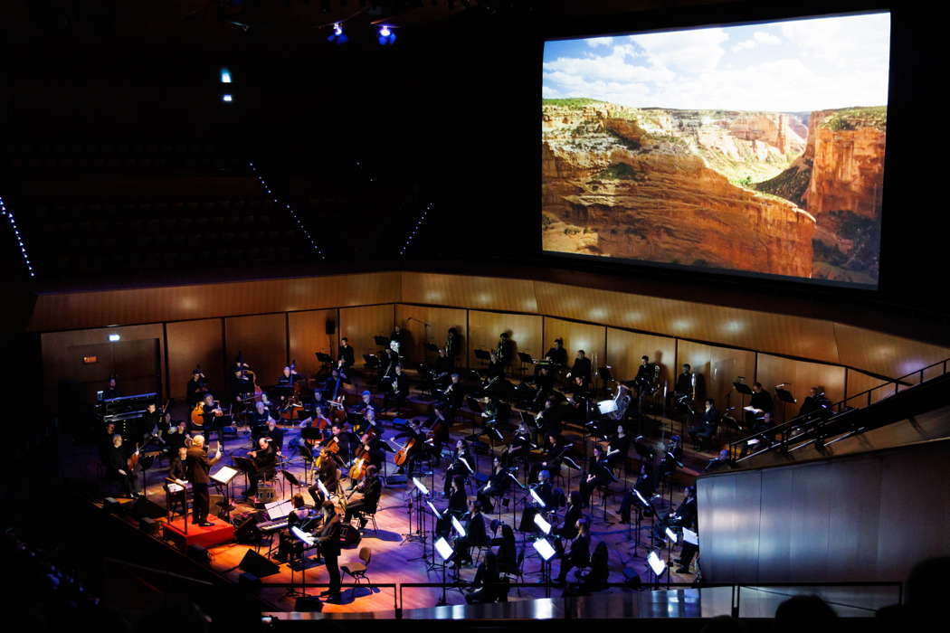 A scene from the 11 November 2021 Accademia Nazionale di Santa Cecilia / Romaeuropa Festival performance of 'Koyaanisqatsi' by Philip Glass in Rome. Photo © 2021 Musacchio; Ianniello & Pasqualini