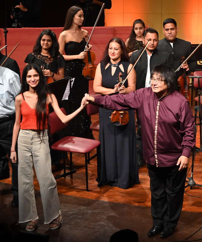 Aaliya Ramakrishnan with Marat Bisengaliev and members of the Chamber Orchestra of the Symphony Orchestra of India