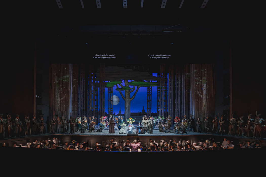 A scene from Verdi's 'Falstaff' at the Teatro del Maggio Musicale Fiorentino. Photo © 2021 Michele Monasta