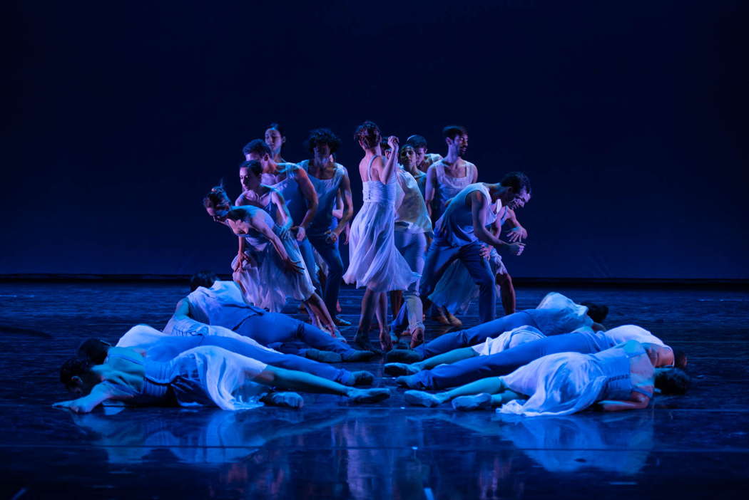 A scene from the ballet 'From Afar'. Photo © 2022 Fabrizio Sansoni