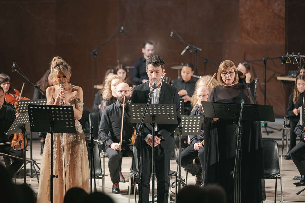 From left to right: Kasia Moś, Luca Di Prospero and Urszula Kryger performing Mykietyn's 'The Passion according to St Mark' in Rome. Photo © 2022 Andrea Caramelli and Federico Priori