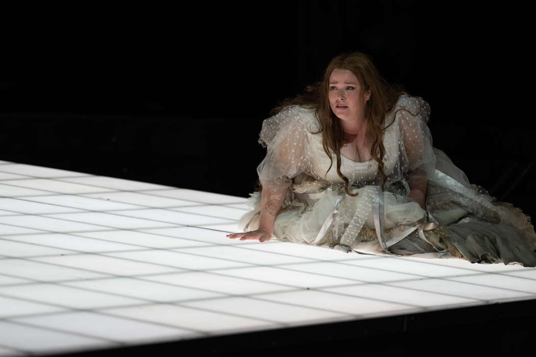 Jessica Pratt as Elvira Valton in the Teatro dell'Opera di Roma production of Bellini's 'I puritani'. Photo © 2022 Fabrizio Sansoni