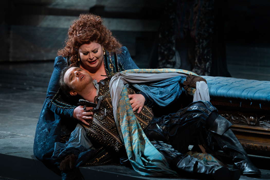 Angela Meade as Elvira and Francesco Meli in the title role of Verdi's 'Ernani' at Teatro dell'Opera di Roma. Photo © 2022 Fabrizio Sansoni