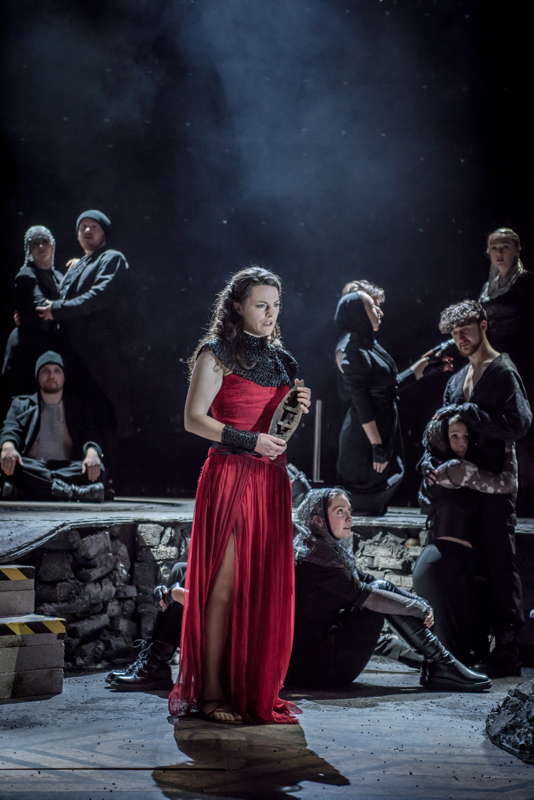 Máire Flavin as Elena in Buxton Festival's 'La Donna del Lago'. Photo © 2022 Genevieve Girling