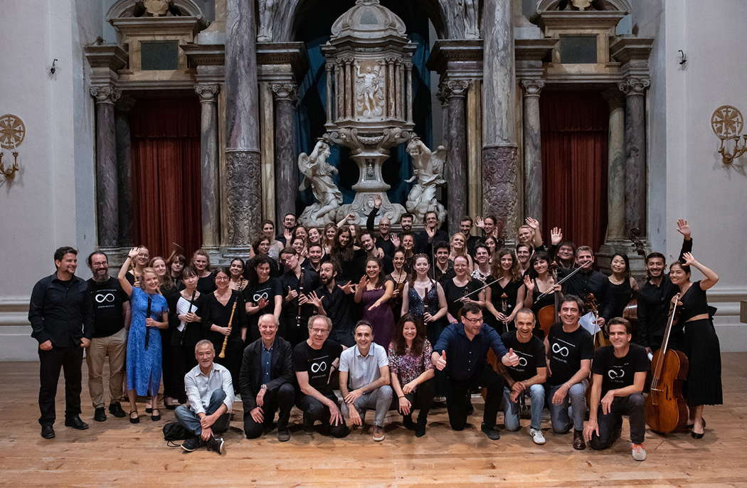 The full company at the Chigiana International Festival and Music Academy. Photo © 2022 Roberto Testi
