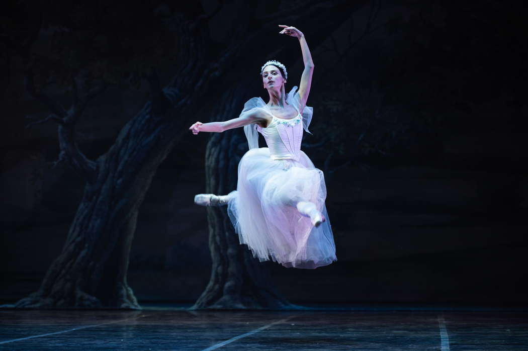 Marianna Suriano as Myrtha in Adam's 'Giselle' at Teatro dell'Opera di Roma. Photo © 2022 Fabrizio Sansoni