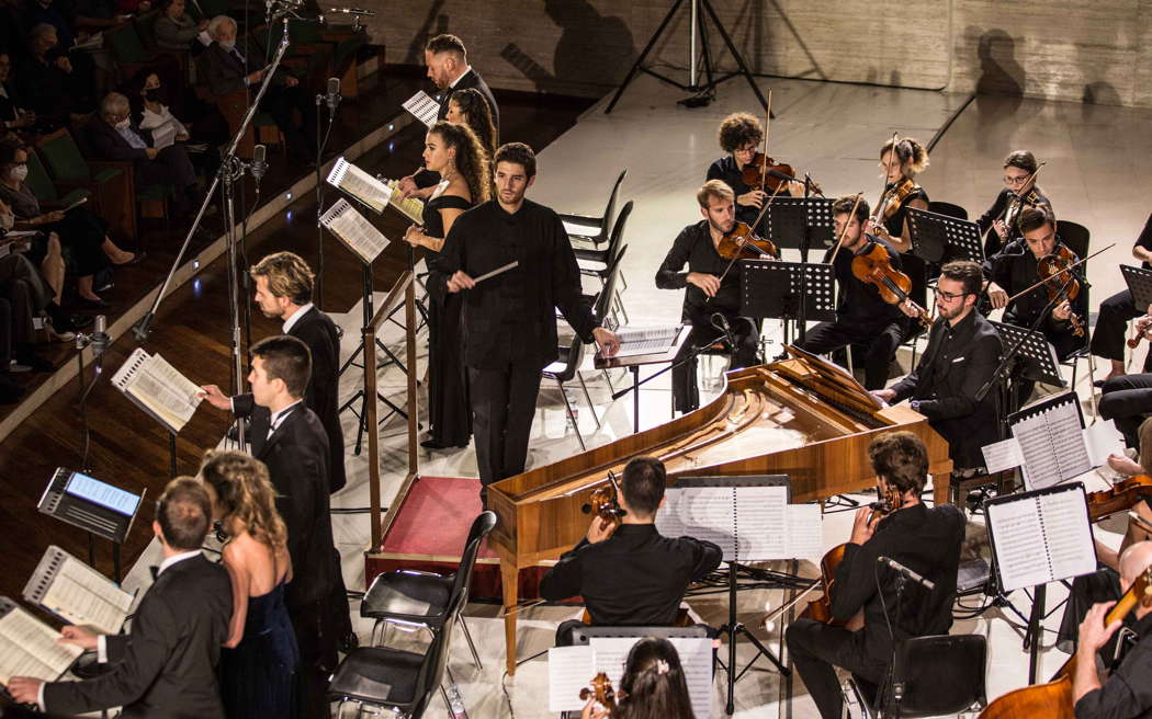 Enrico Saverio Pagano conducting the Canova Chamber Orchestra in Mozart's 'Don Giovanni' in Rome on 15 October 2022. Photo © 2022 Max Pucciariello