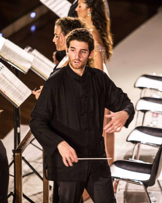 Enrico Saverio Pagano conducting Mozart's 'Don Giovanni' in Rome on 15 October 2022. Photo © 2022 Max Pucciariello