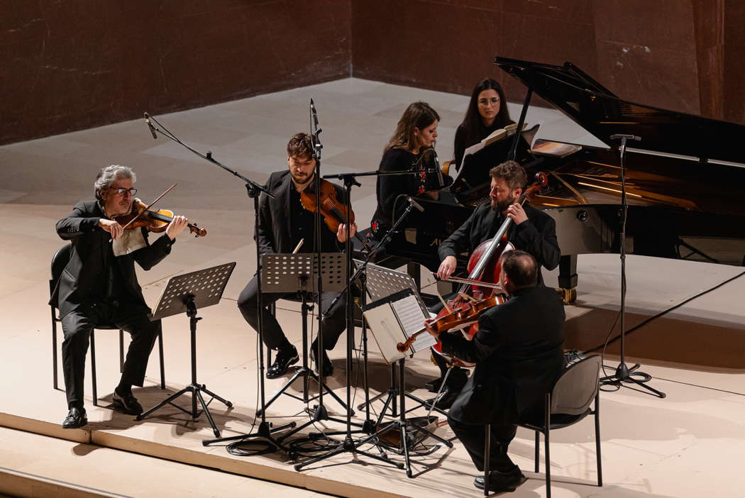 From left to right: Gabriele Pieranunzi, Fabrizio Falasca, Giorgia Tommasi, Tommasi's page turner, Danilo Squitieri and Francesco Fiore performing at the Aula Magna of La Sapienza University in Rome. Photo © 2023 Andrea Caramelli