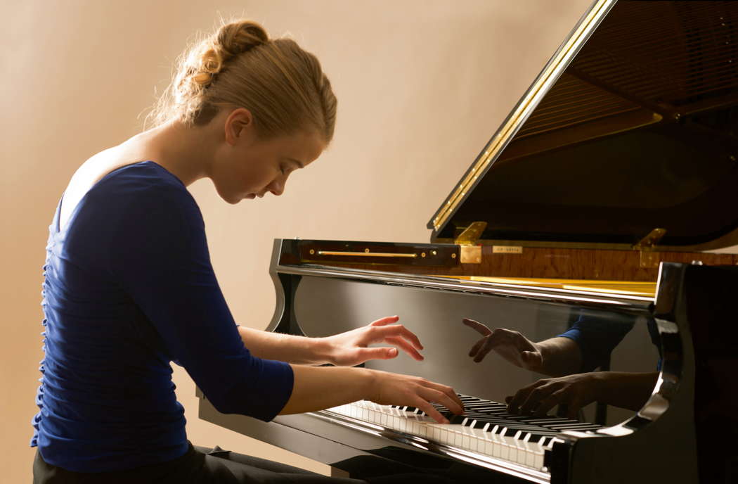 German pianist Elisabeth Brauss. Photo © 2013 Monika Lawrenz