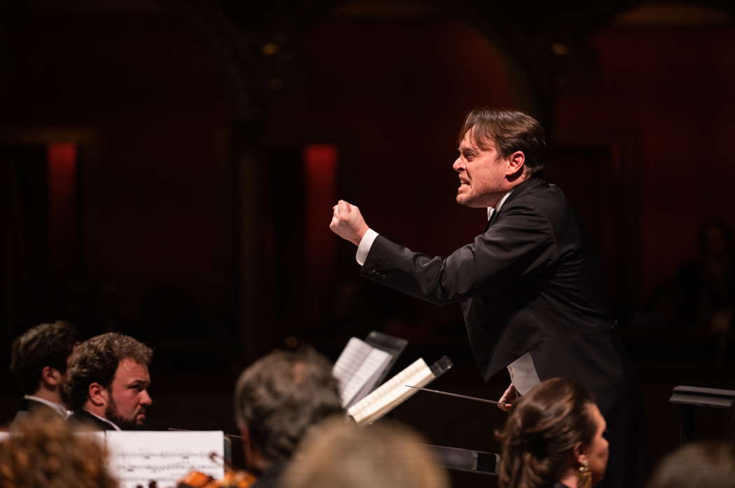 Michele Mariotti conducting Verdi's Requiem for Opera di Roma. Photo © 2023 Fabrizio Sansoni