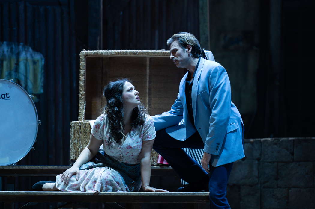 Nino Machaidze as Nedda-Colombina and Vittorio Prato as Silvio in Teatro dell'Opera di Roma's 'Pagliacci'. Photo © 2023 Fabrizio Sansoni