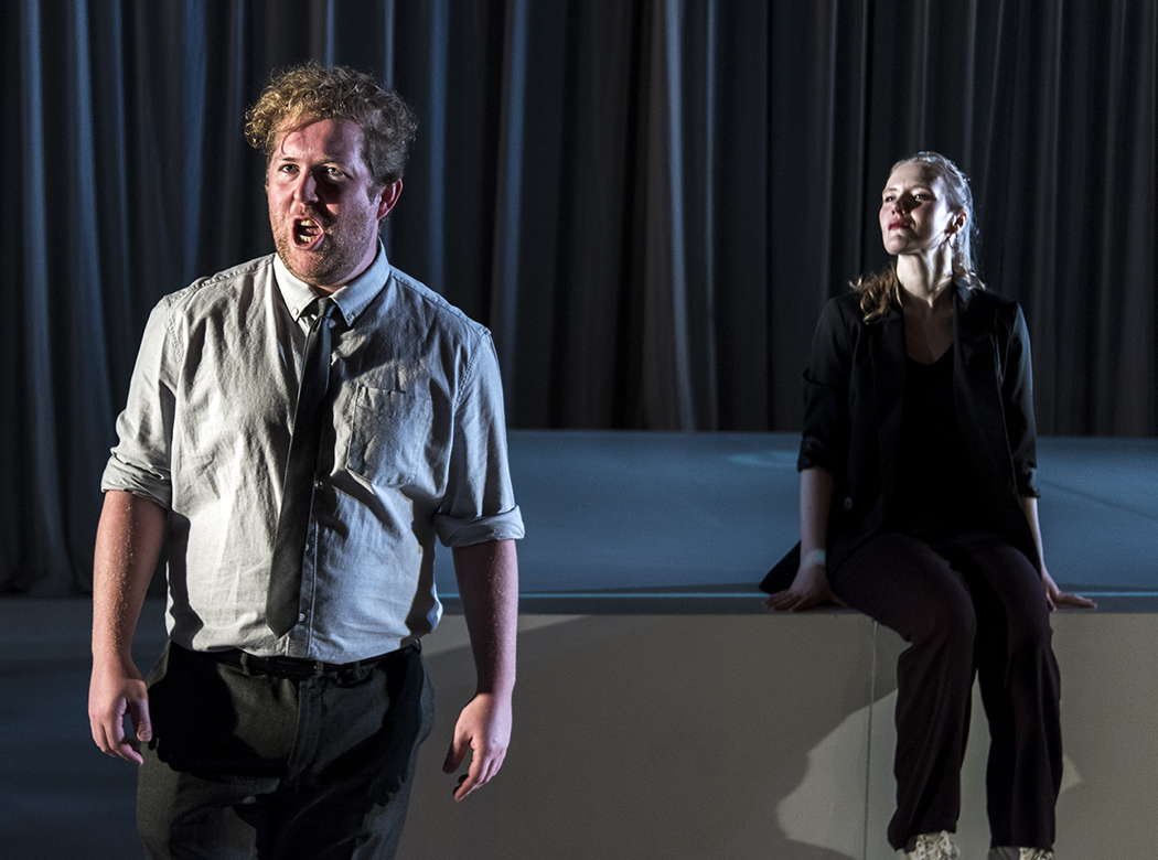 Narciso (Hamish McLaren) is psychologically manipulated by Agrippina (Astrid Joos). Photo © 2023 Laurent Compagnon