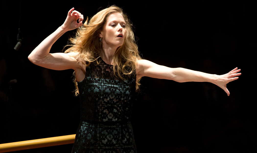 Barbara Hannigan conducting the Accademia Nazionale di Santa Cecilia in Rome. Photo © Musacchio & Ianniello