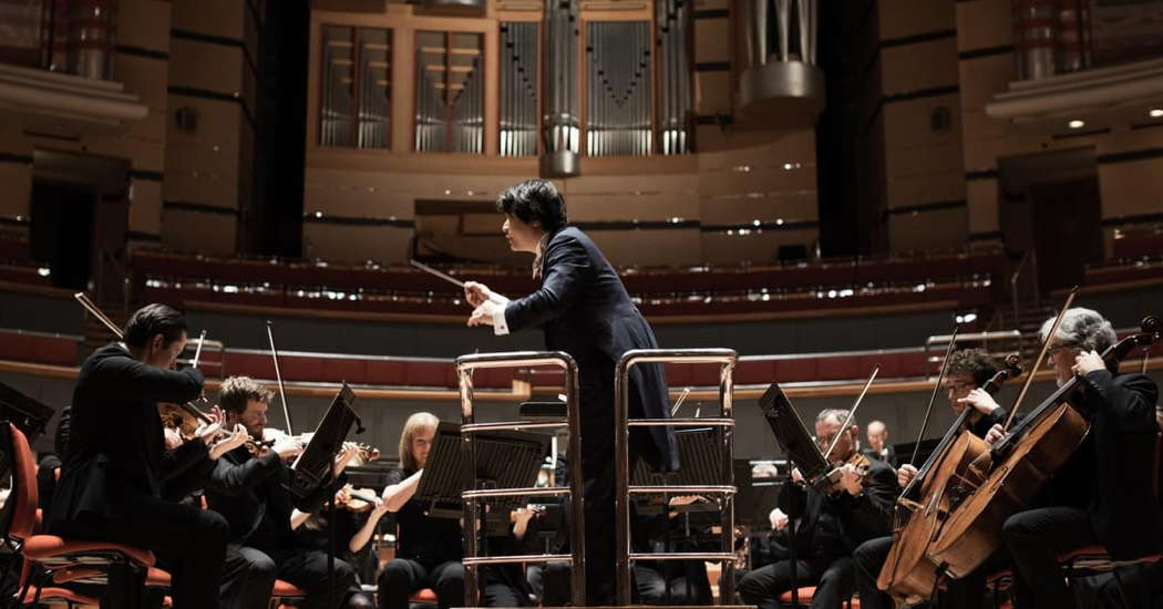 Kazuki Yamada conducting the City of Birmingham Symphony Orchestra