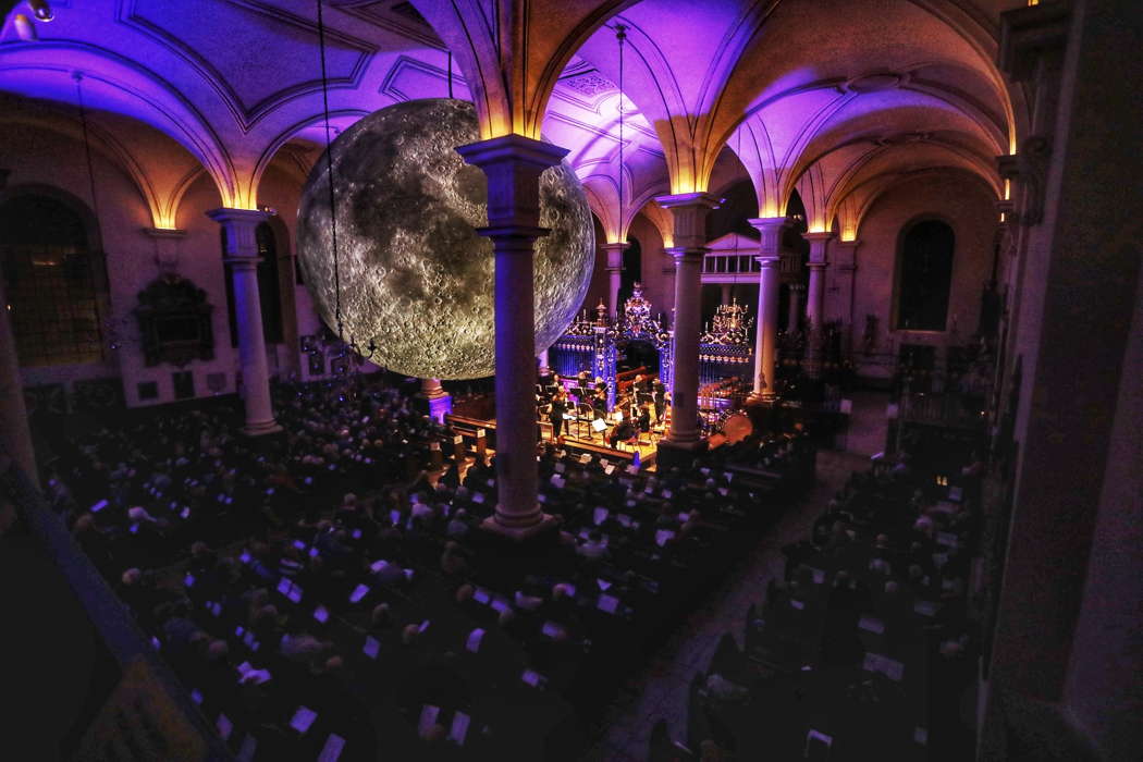 Sinfonia Viva performing in Derby Cathedral under Luke Jerram's 'Museum of the Moon'. Photo © 2023 Ali Johnston